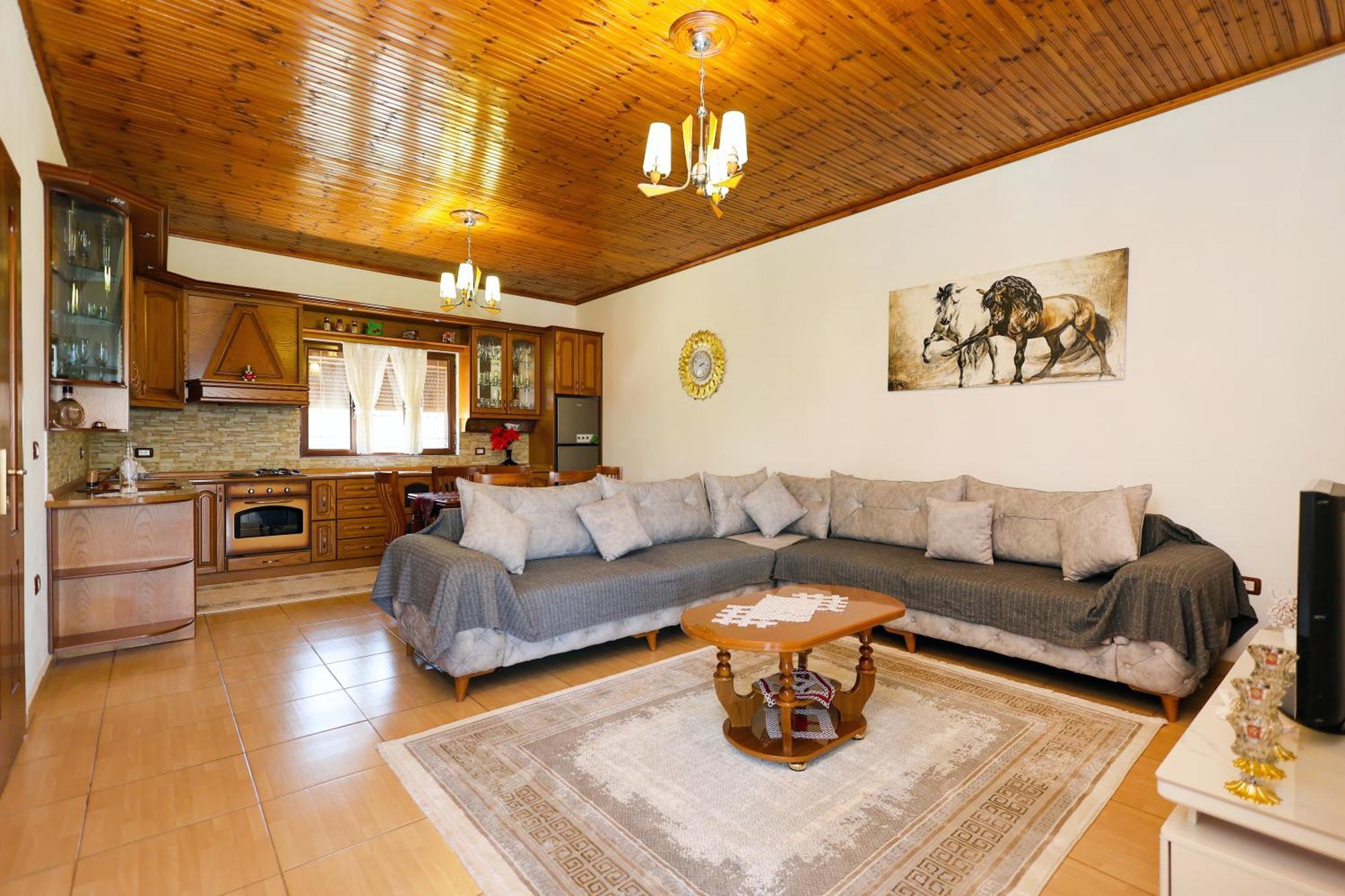 Villa Kevin Μπεράτ Εξωτερικό φωτογραφία