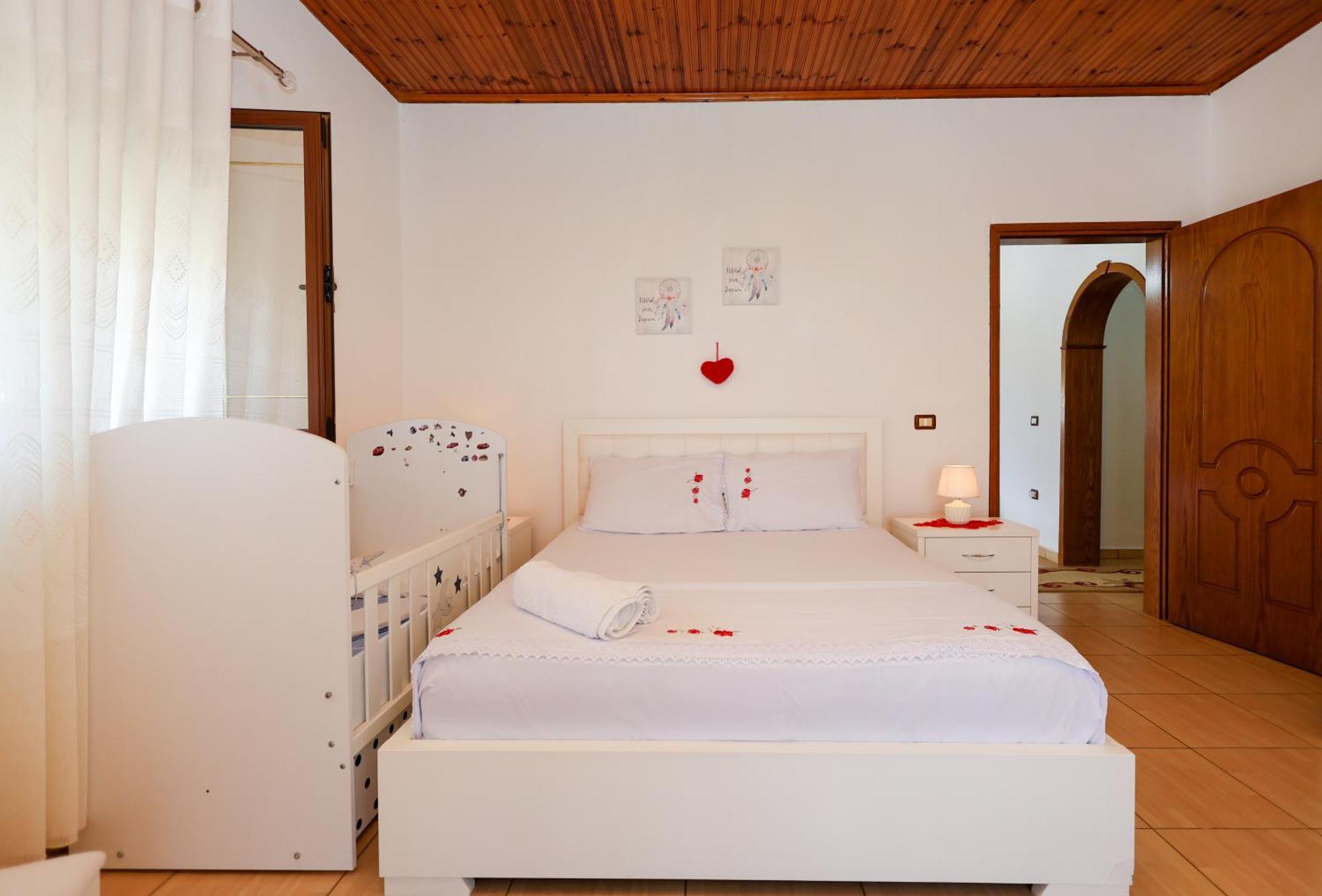 Villa Kevin Μπεράτ Εξωτερικό φωτογραφία