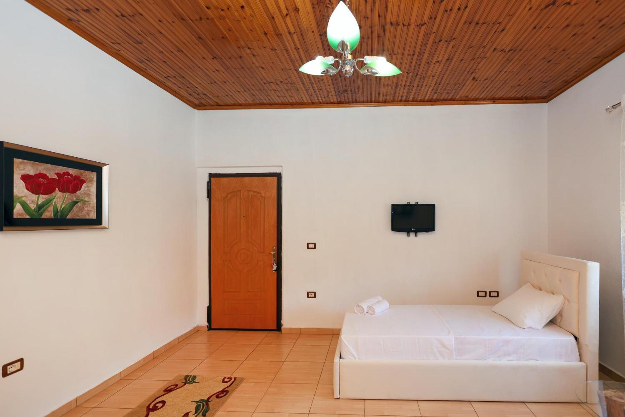 Villa Kevin Μπεράτ Εξωτερικό φωτογραφία