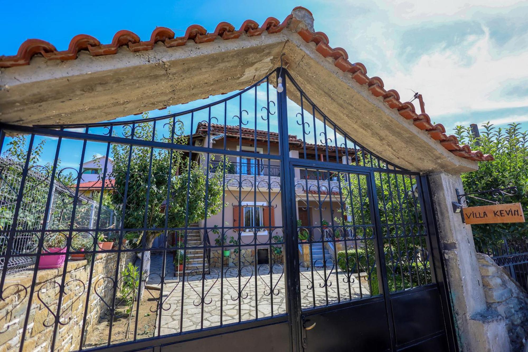 Villa Kevin Μπεράτ Εξωτερικό φωτογραφία