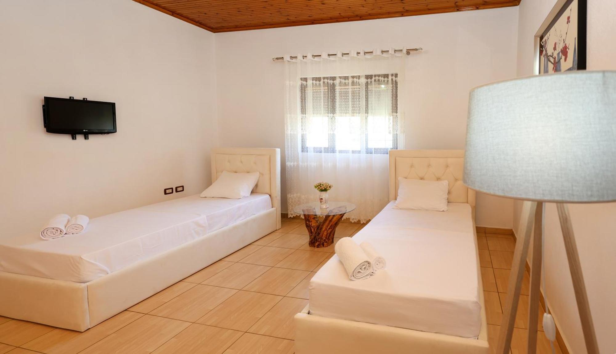 Villa Kevin Μπεράτ Εξωτερικό φωτογραφία