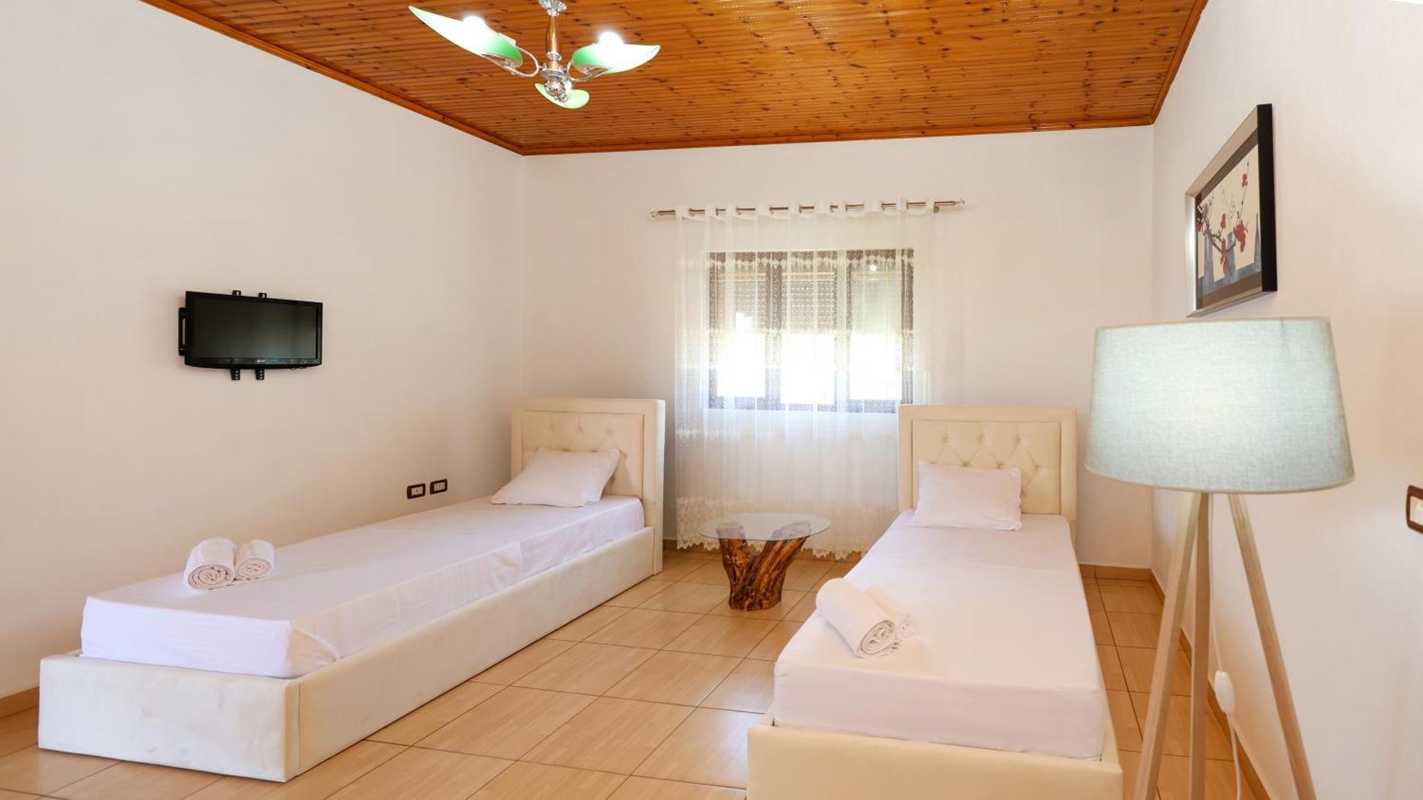 Villa Kevin Μπεράτ Εξωτερικό φωτογραφία