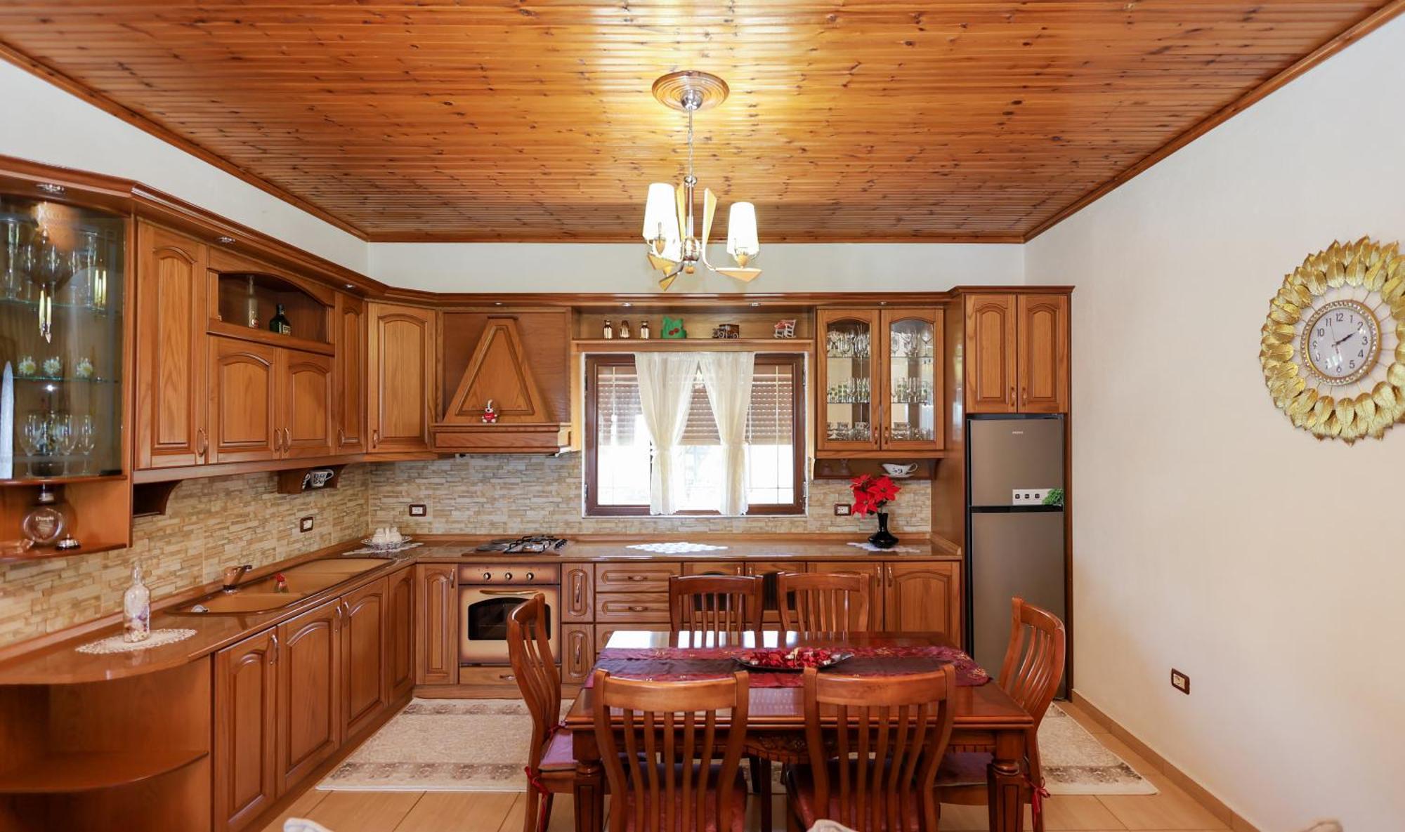 Villa Kevin Μπεράτ Εξωτερικό φωτογραφία