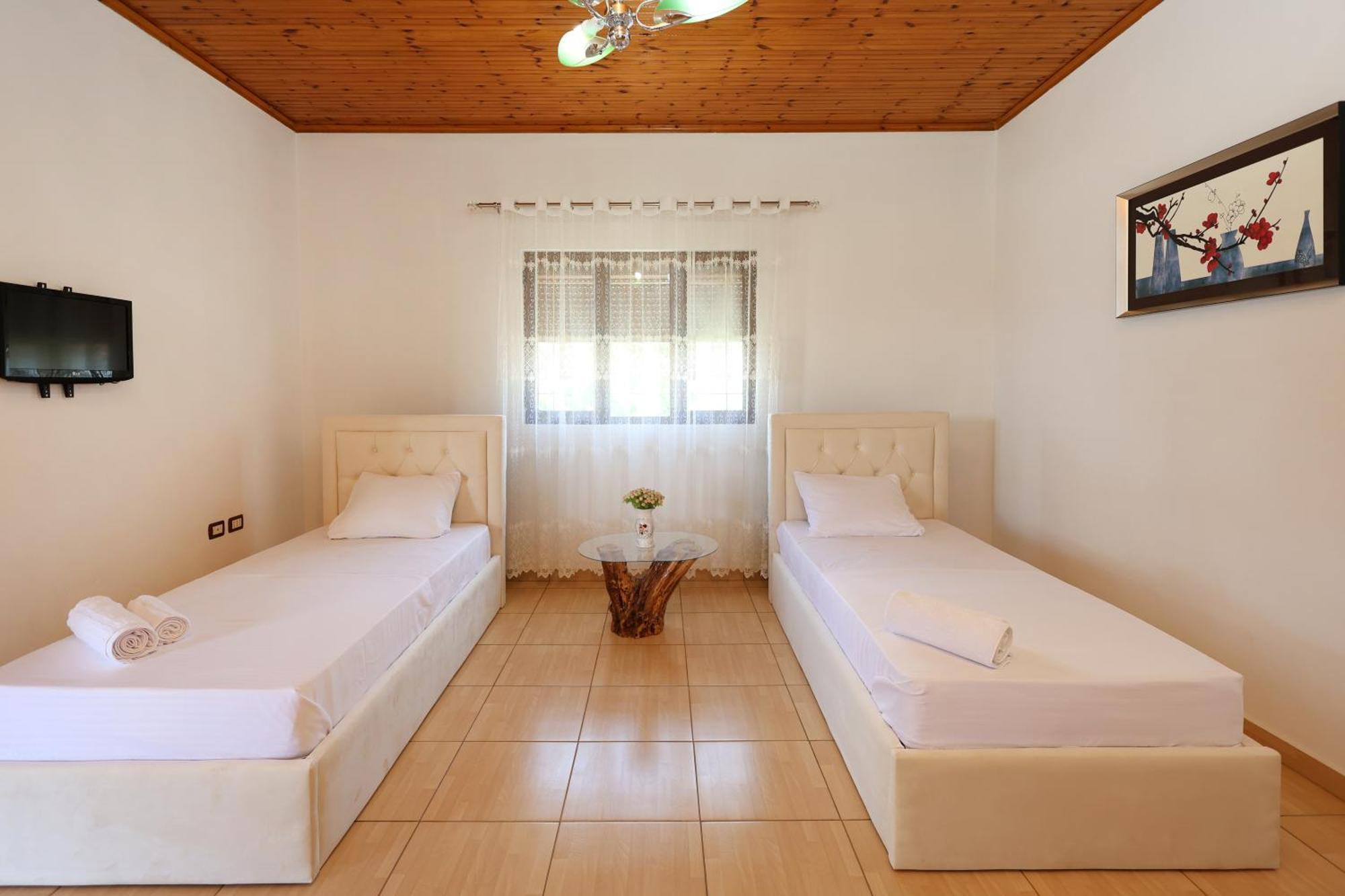 Villa Kevin Μπεράτ Εξωτερικό φωτογραφία