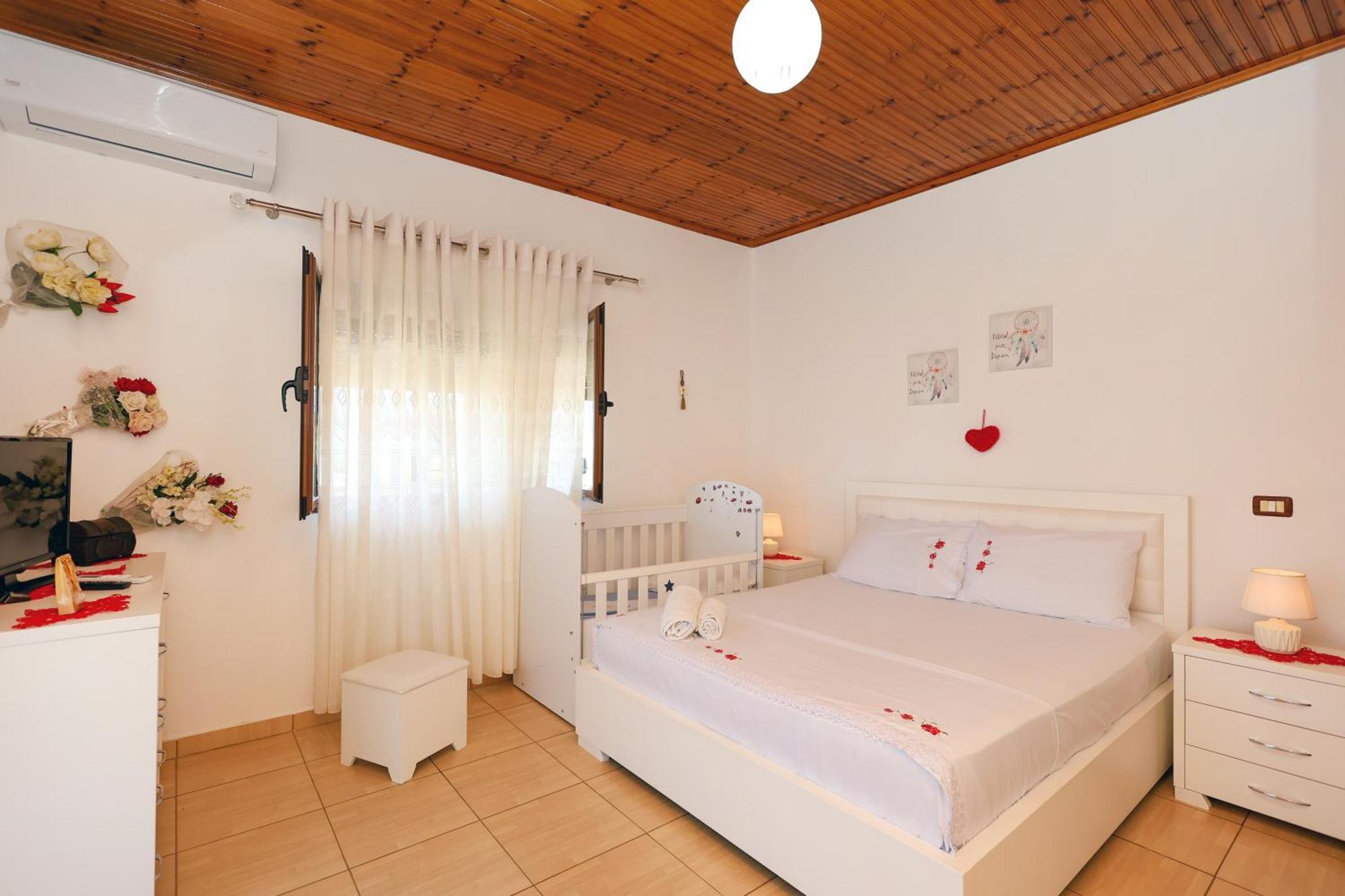 Villa Kevin Μπεράτ Εξωτερικό φωτογραφία
